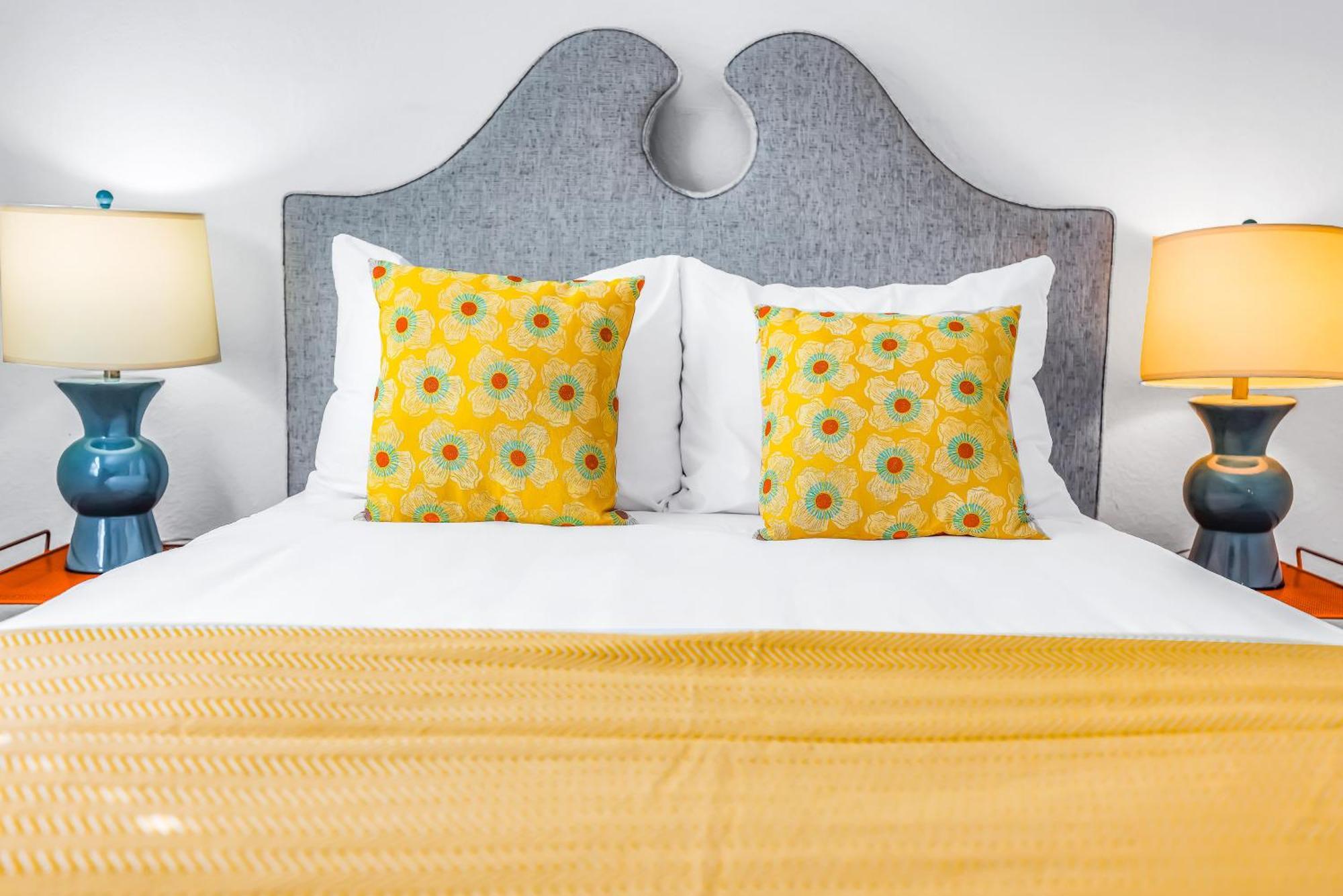 Sunrise Garden Resort Anna Maria Room photo