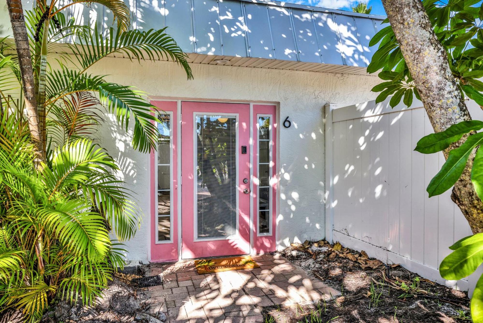 Sunrise Garden Resort Anna Maria Room photo