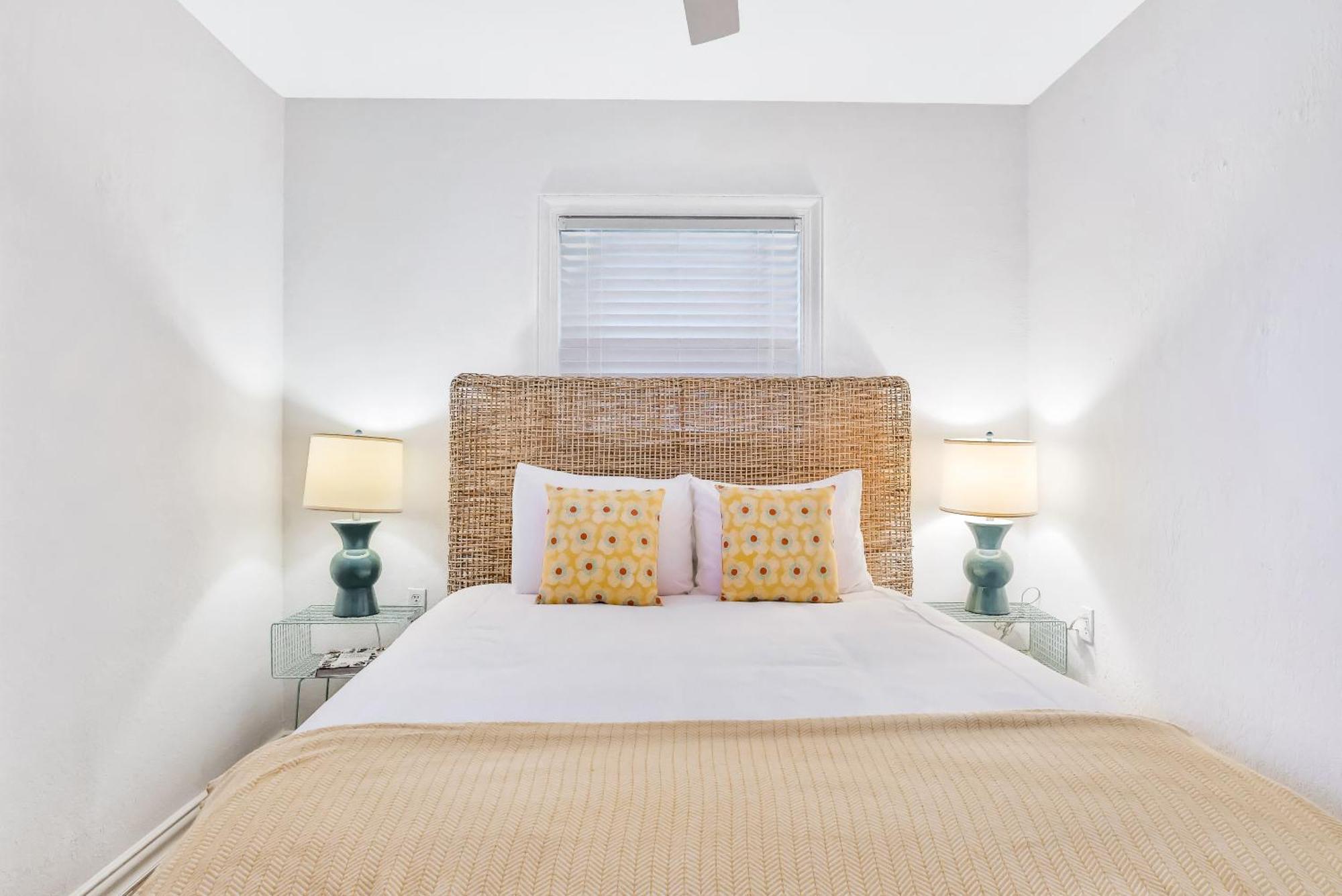 Sunrise Garden Resort Anna Maria Room photo