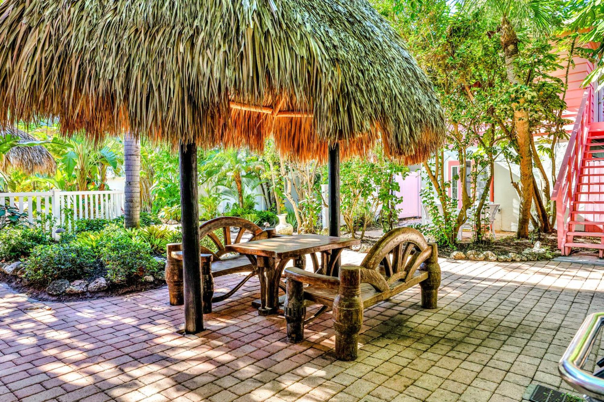 Sunrise Garden Resort Anna Maria Exterior photo
