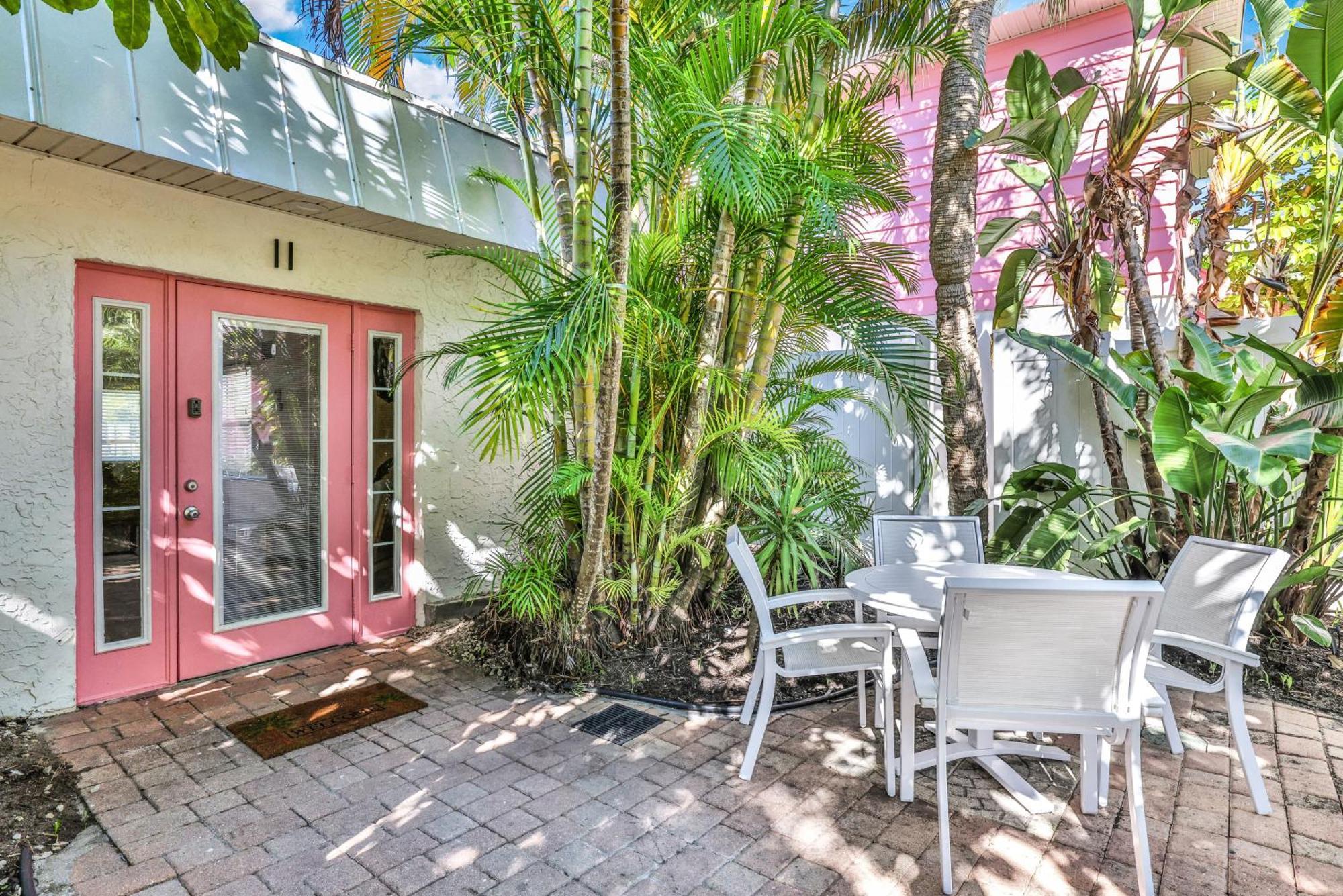 Sunrise Garden Resort Anna Maria Exterior photo